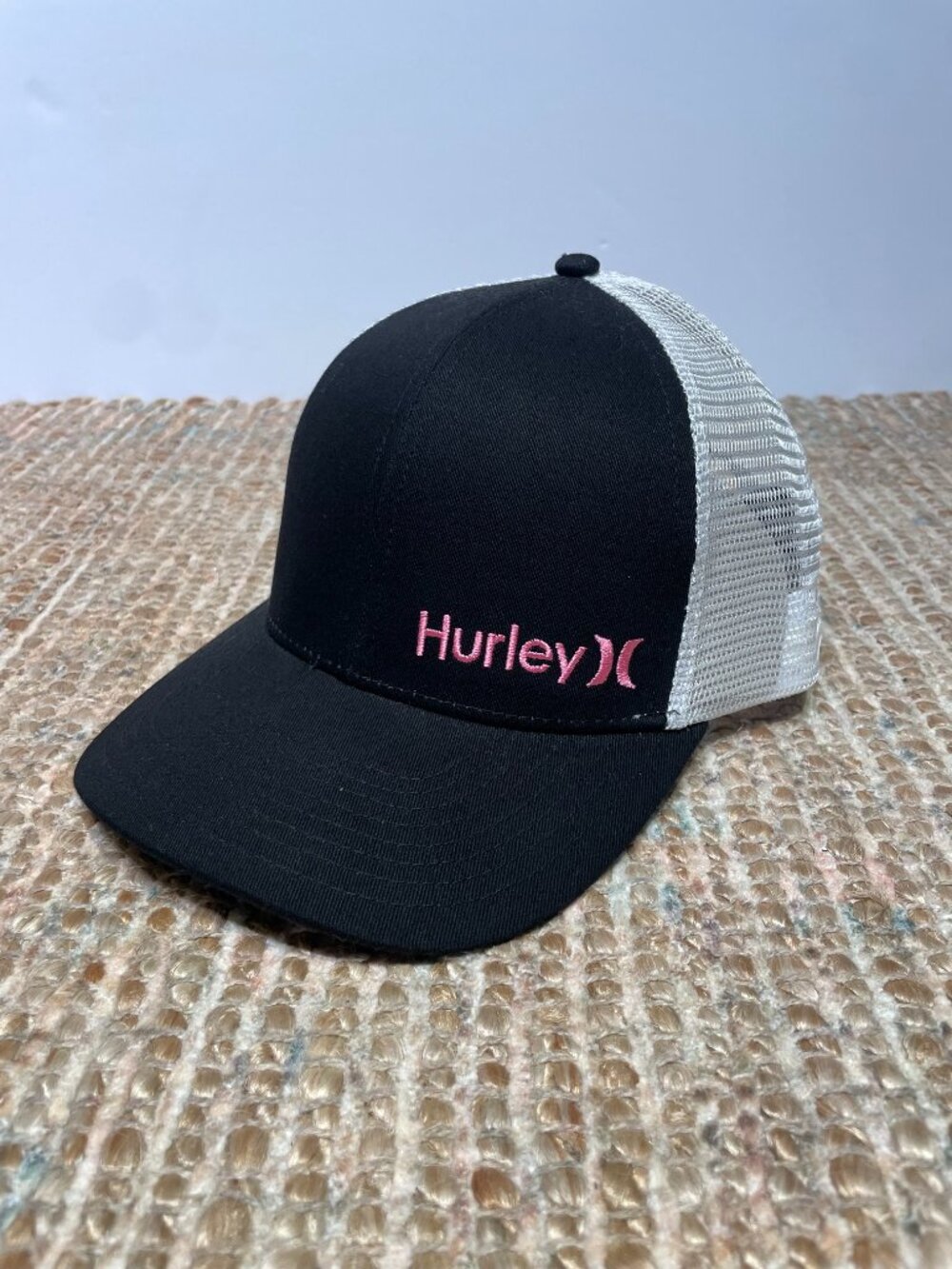Hurley Men's Unisex Corp Staple Trucker Hat Mesh Adjustable New with Tags NWT